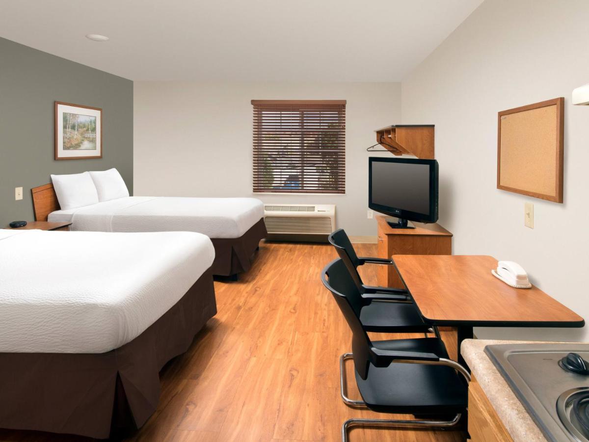Extended Stay America Select Suites - Cincinnati - Шарънвил Екстериор снимка
