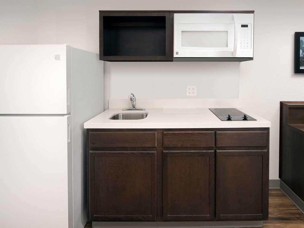 Extended Stay America Select Suites - Cincinnati - Шарънвил Стая снимка