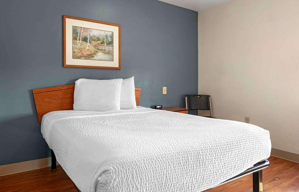 Extended Stay America Select Suites - Cincinnati - Шарънвил Стая снимка