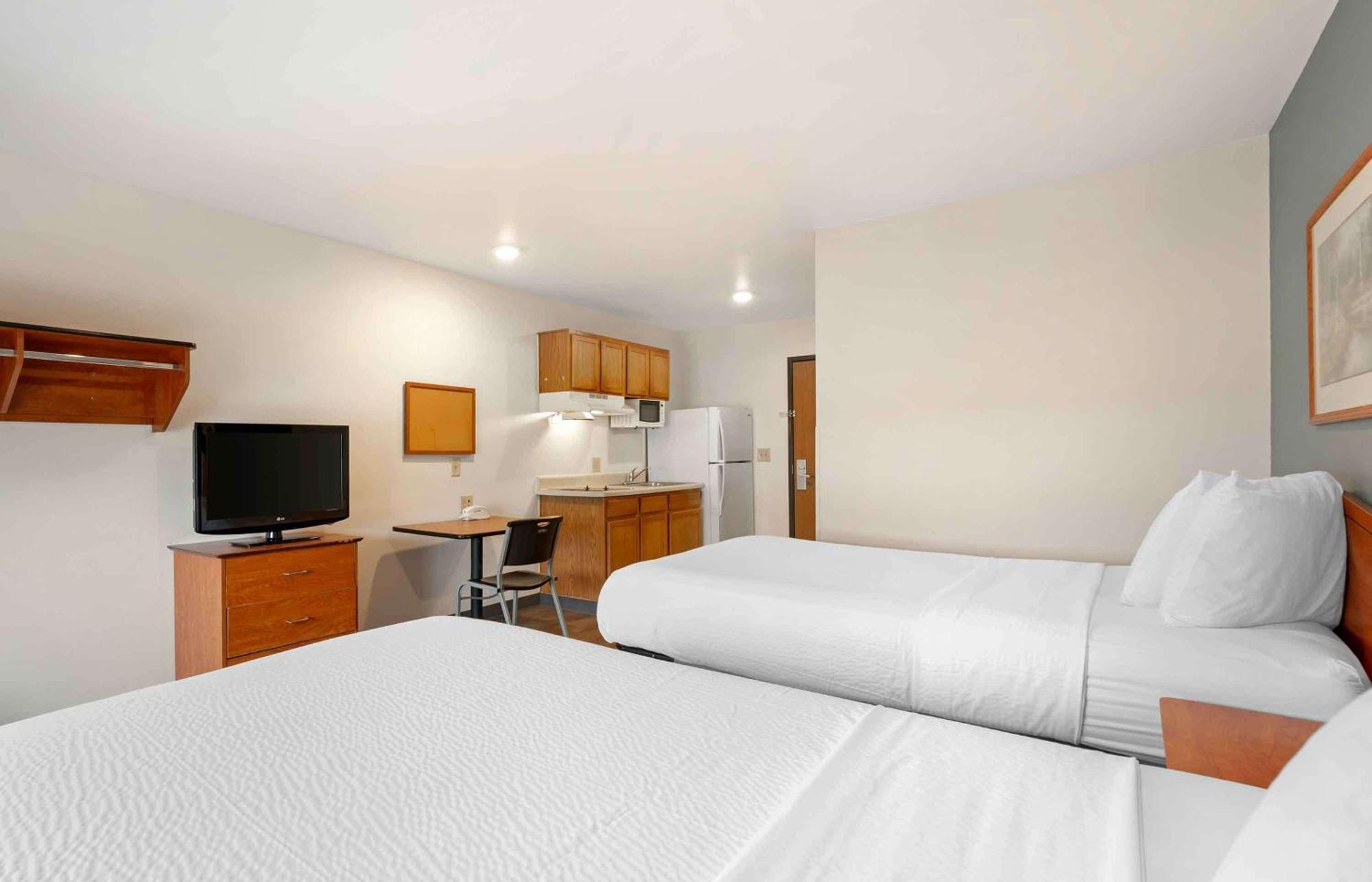 Extended Stay America Select Suites - Cincinnati - Шарънвил Екстериор снимка